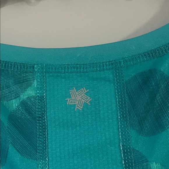 Tek Gear Turquoise Polka Dot Tank Top Size Medium - Picture 3 of 4